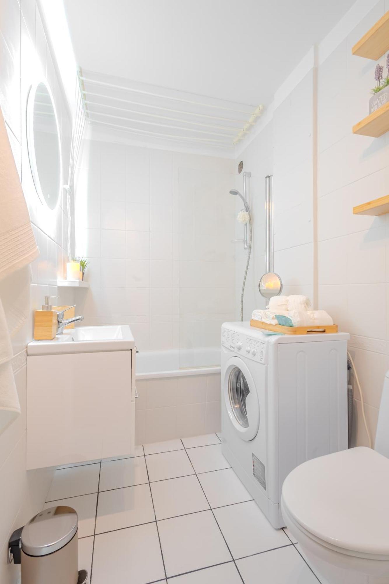 Rezydencja Filmowa- Wygodny Apartament 10 Min Od Lotniska I Centrum Apartman Varsó Kültér fotó